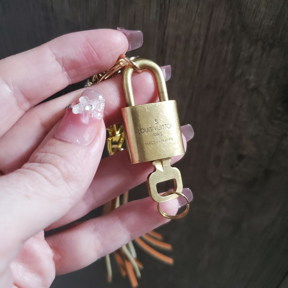 Louis Vuitton Gold and Tan Keychain - Picture 4 of 7